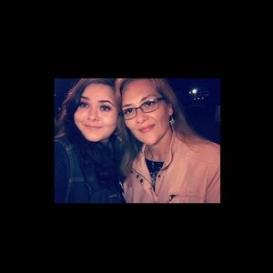 Meet your Posher, Ana